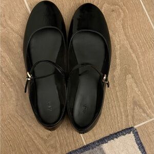 Zara Women's Glossy Black Flats with Gold Buckle